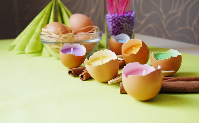 подсвечники из яиц