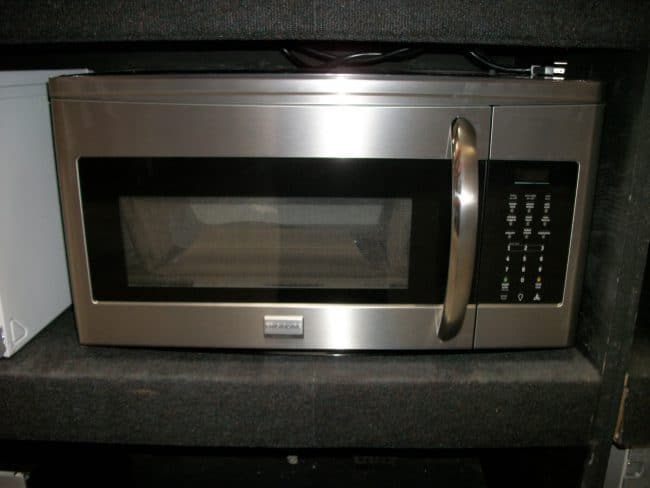 Микроволновая печь из нержавейки