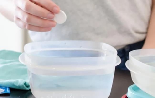 Чтобы использовать таблетки, разведите их водой