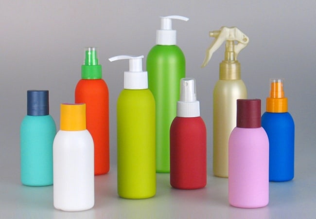 Для удобства, перелейте моющее в любую удобную тару