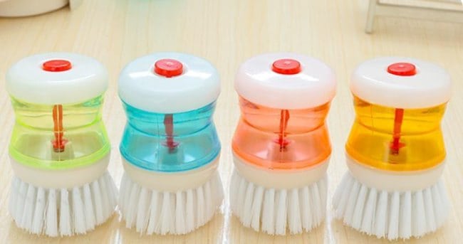Корпус щёточек выполняют в разной цветовой гамме