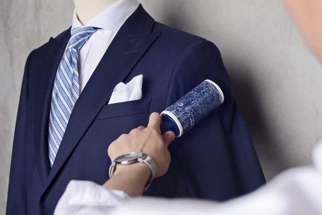 Прежде чем гладить, очистите пиджак