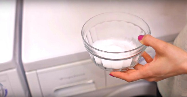 Сода может отбелить тонкий джинс