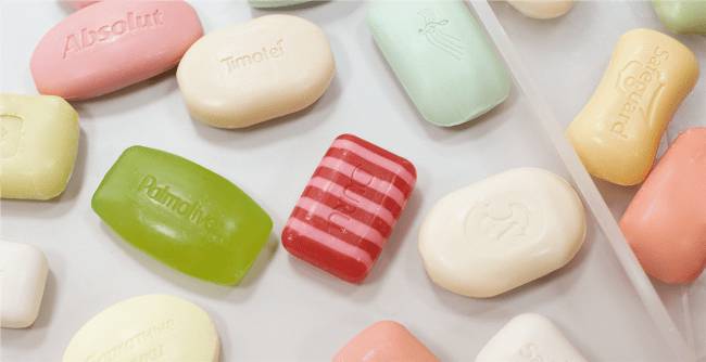 Жирный след легко уберется мылом