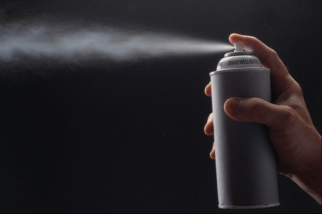 Аэрозоли для ухода за авто в домашнем быту