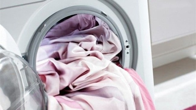 Шелк лучше стирать на щадящем режиме